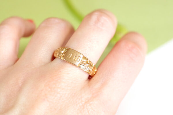 antique gold signet ring 18k rose gold