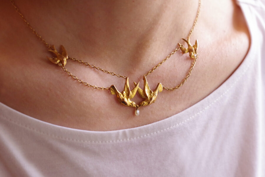 draperie swallow necklace 18k gold antique jewellery