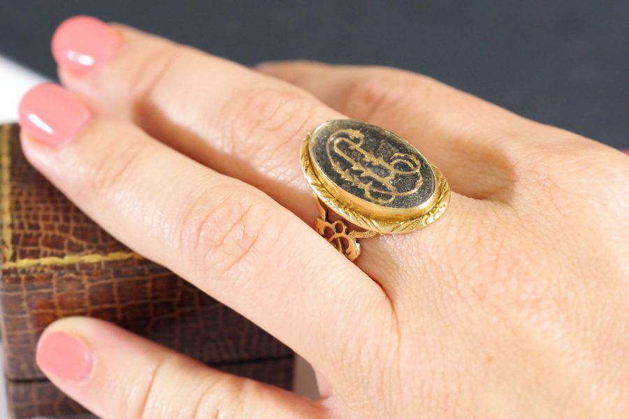 Antique AC monogrammed ring in gold