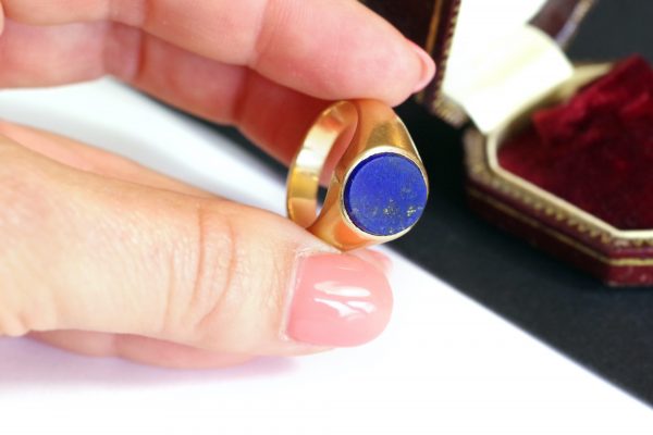 pre-owned lapis lazuli ring in gold