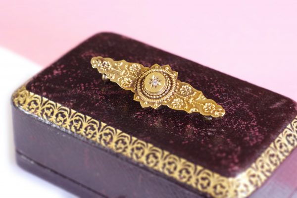 Edwardian diamond brooch in 15k gold