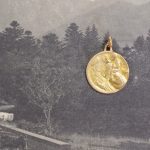 médaille religieuse en or