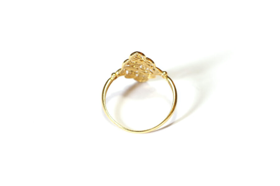 Filigree Marquise ring in gold