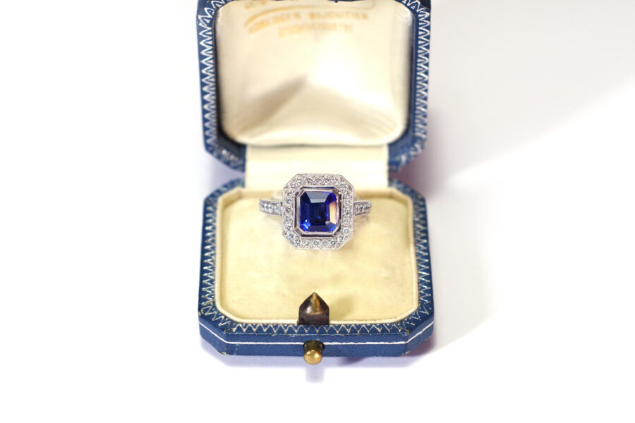 art deco style sapphire diamond ring