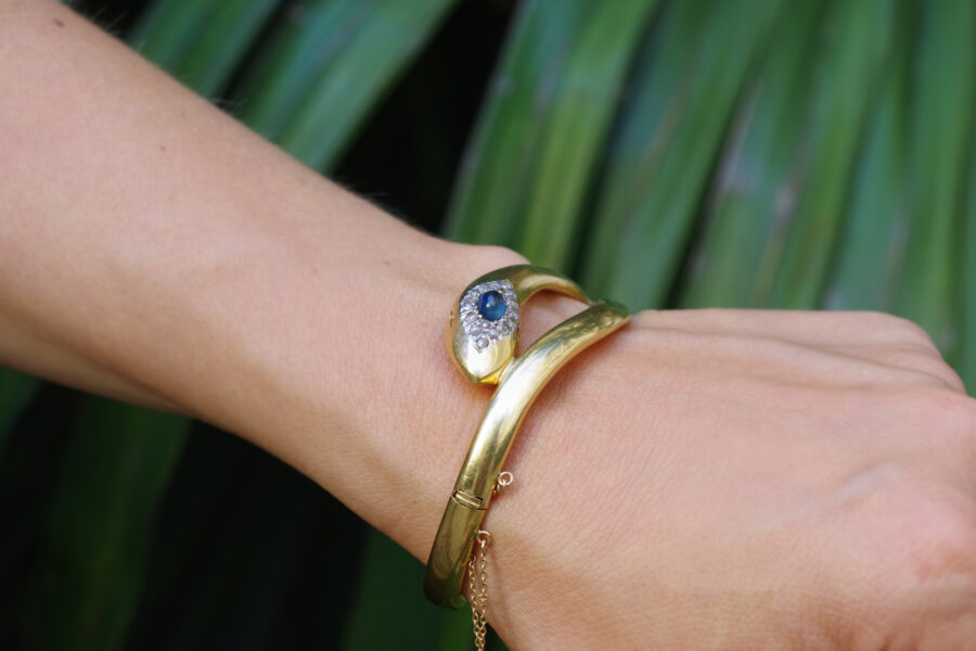 art deco snake bracelet set with sapphire
