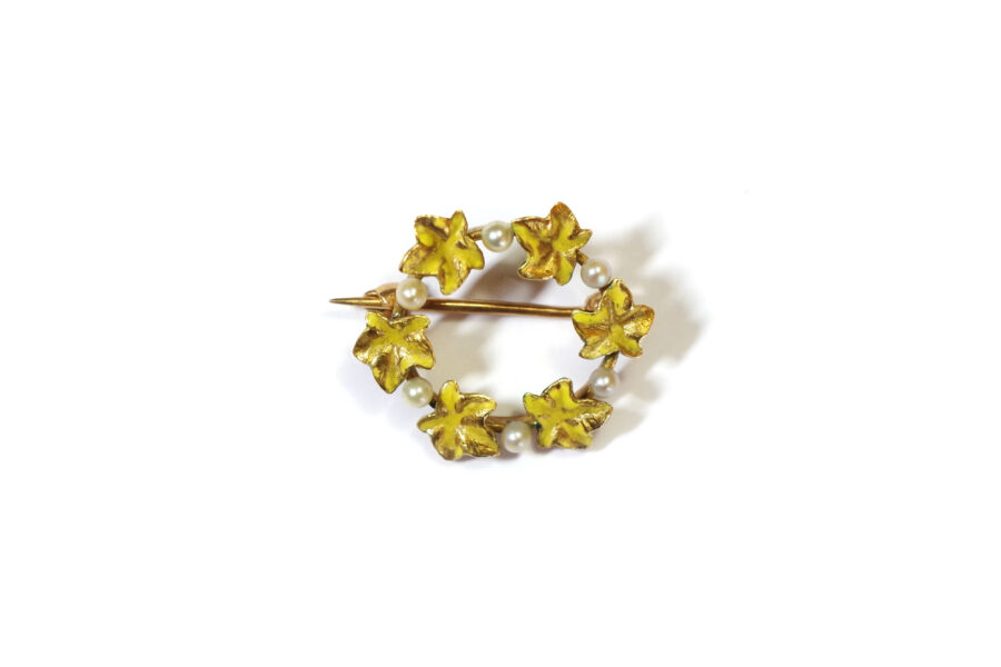 edwardian ivy gold brooch, enamelled in yellow