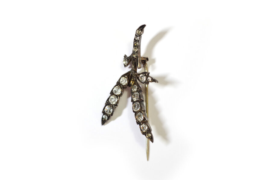 antique rhinestones stick pin