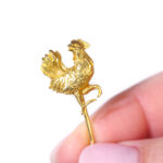 rooster tie pin in gold