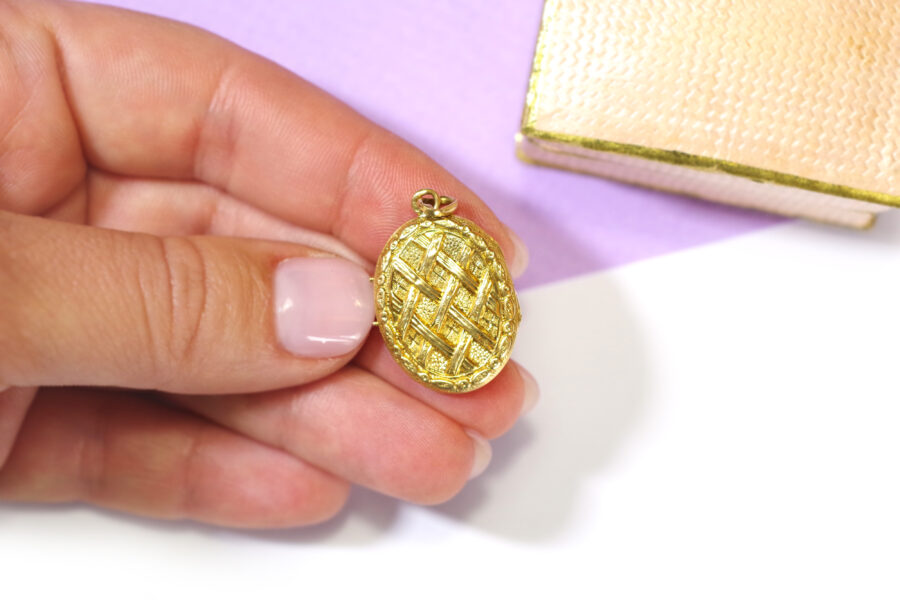 antique victorian gold locket