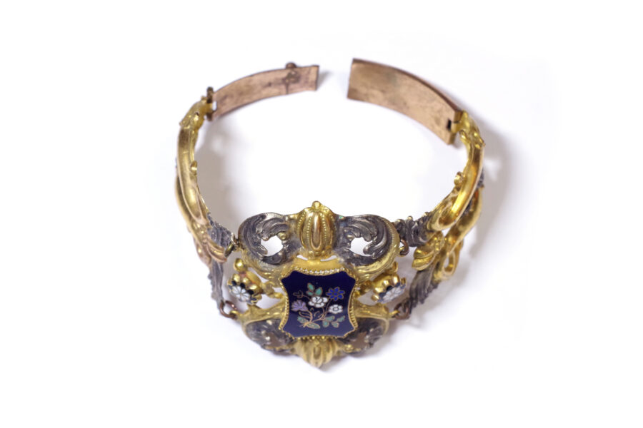 french victorian bracelet in pinchbeck