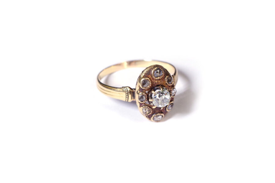 antique marquise ring in gold