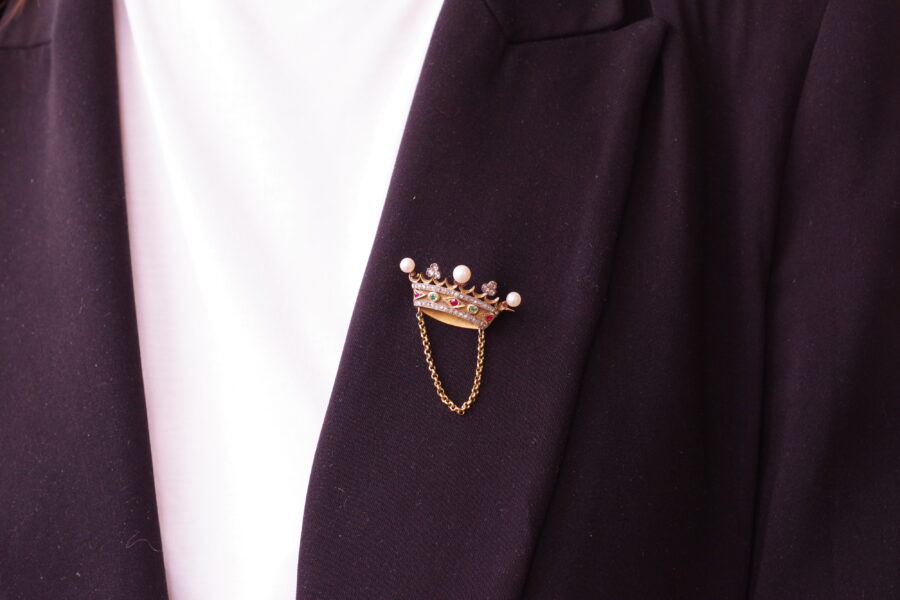 ruby emerald diamond pearl crown brooch