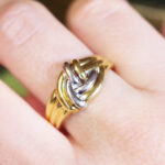pre-owned knot ring in gold