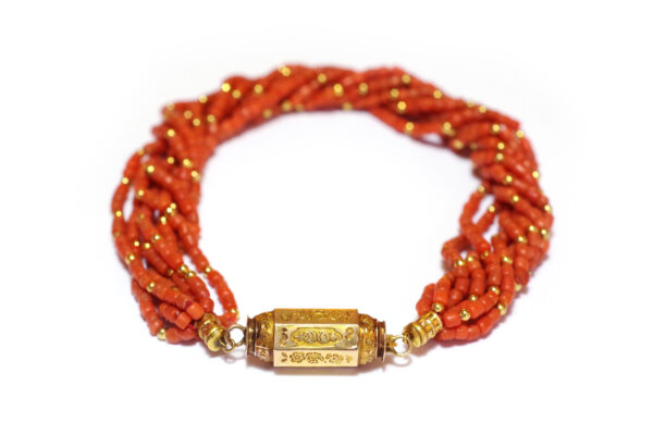 victorian baril gold clasp coral necklace