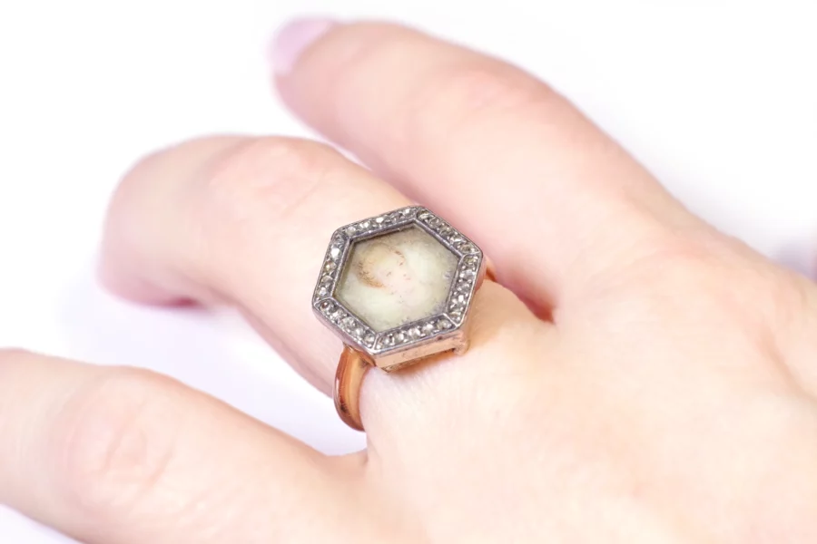 antique portrait diamond ring