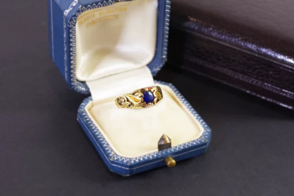 art nouveau sapphire ring Arts and Crafts