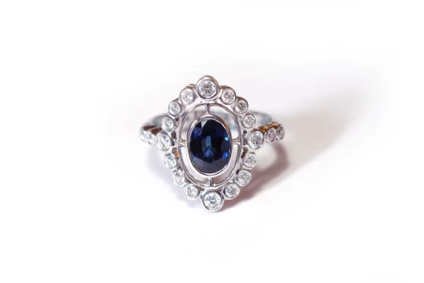 pre owned sapphire diamond ring in gold
