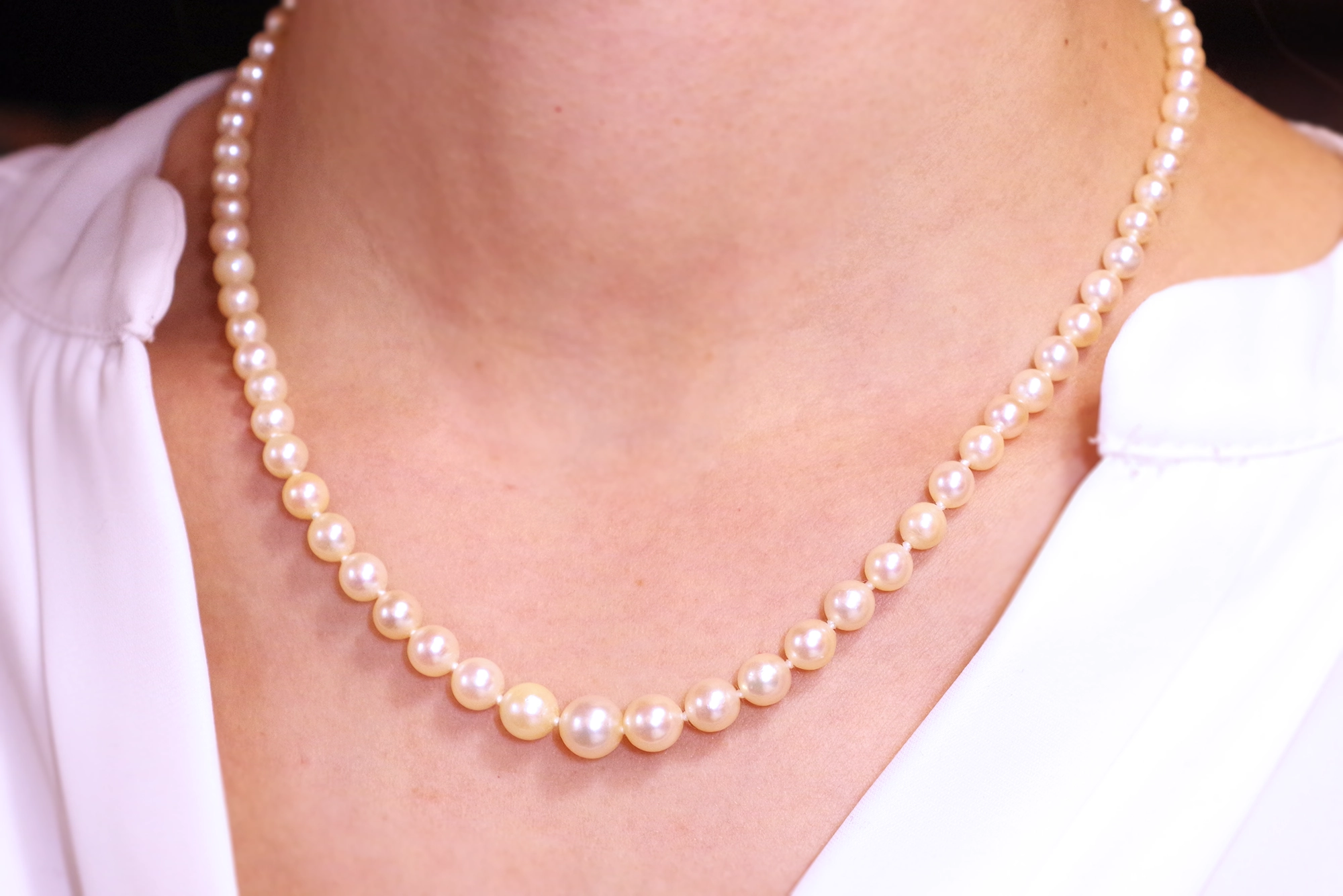 edwardian white pearl necklace