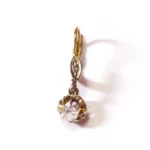 Antique single earring in gold