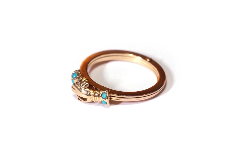 Victorian Fede ring in gold