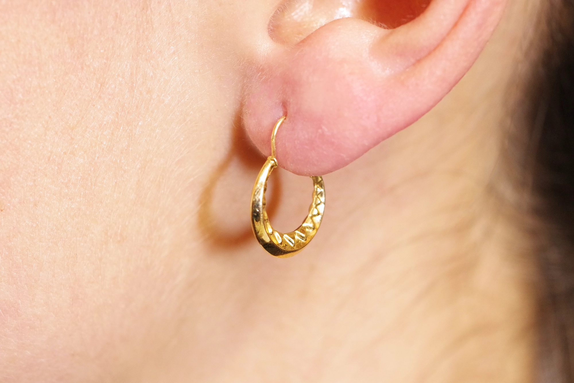 pre-owned hoop earrings in gold