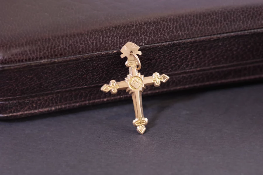 croix jeanette ancienne en or