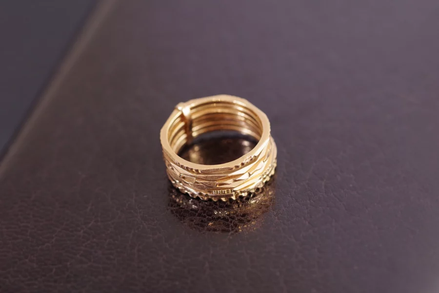 multiple 18k gold ring