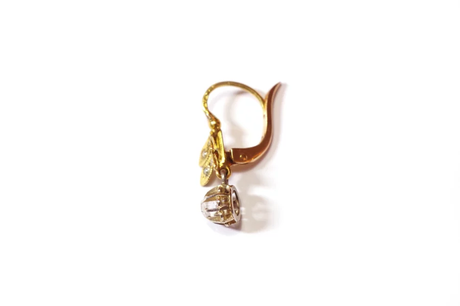 Single art nouveau drop earring