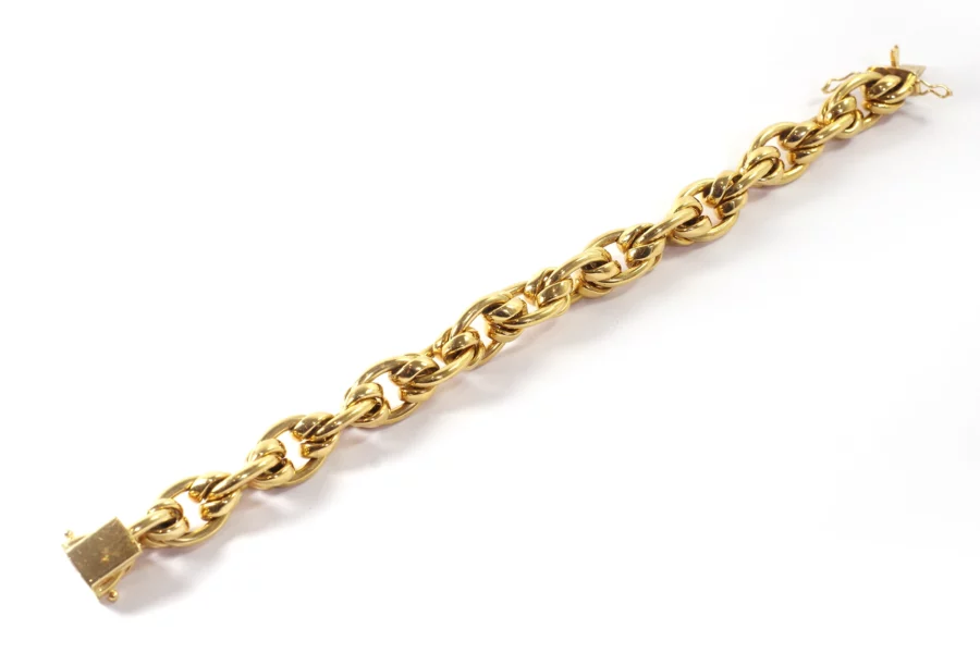 bracelet à grosses mailles en or