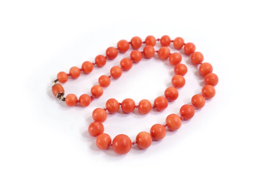 18k gold clasp coral necklace