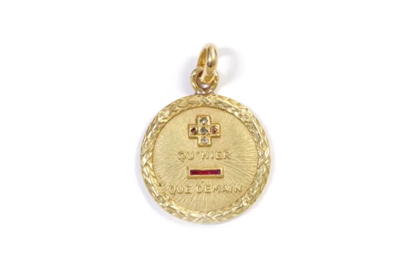 Antique love medal pendant in gold