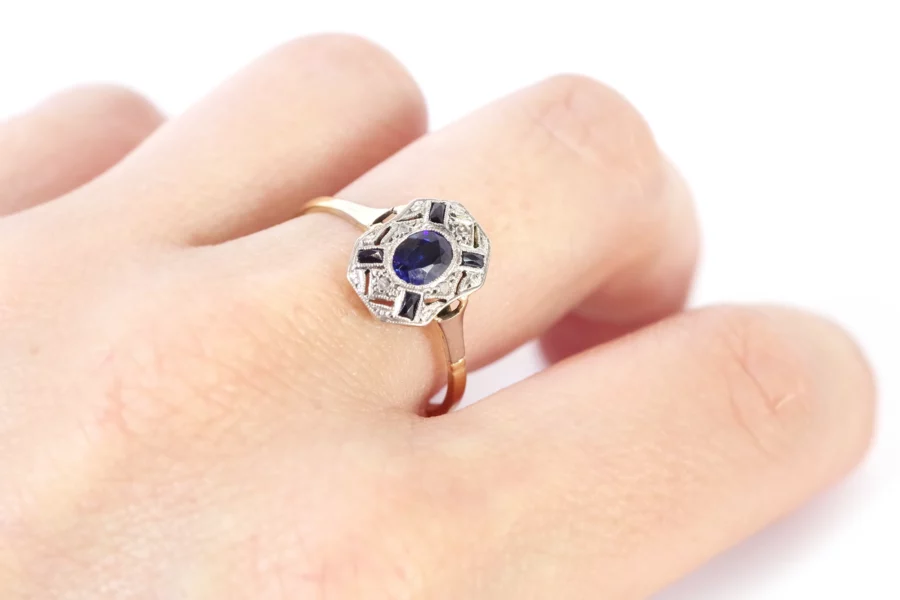 Art Deco sapphire ring