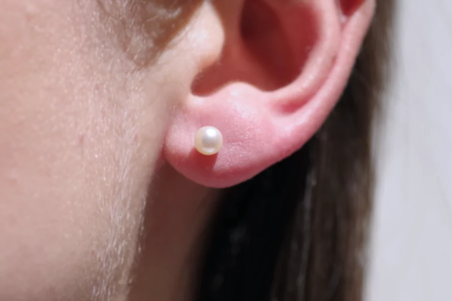single stud pearl earrings
