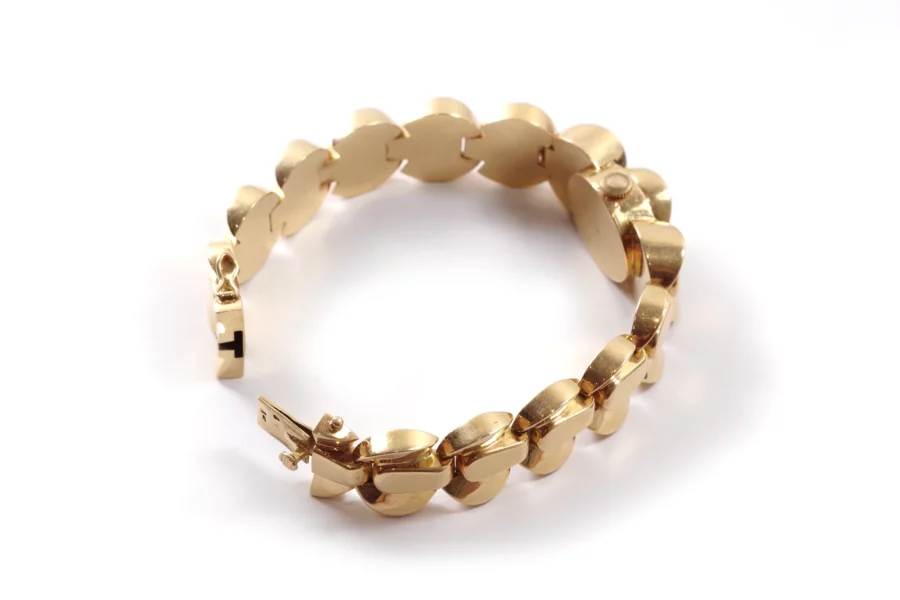 bracelet montre secrète en or