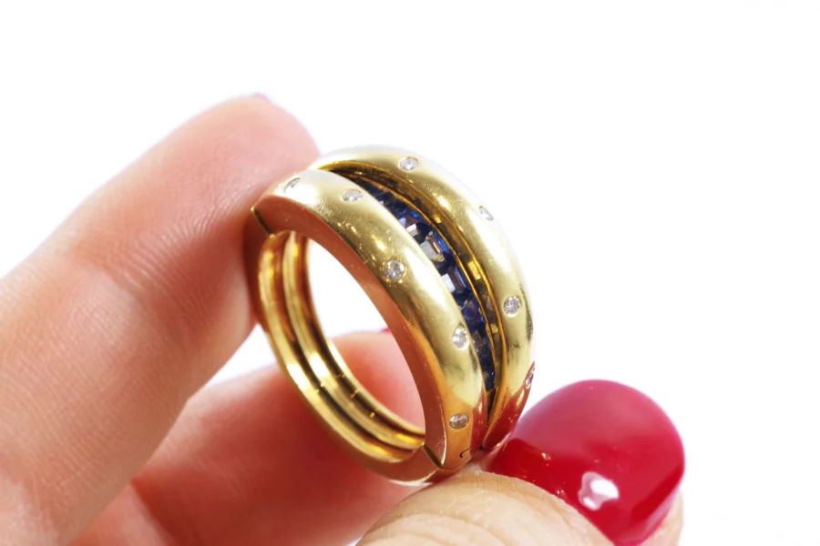 Sapphire diamond ring in gold