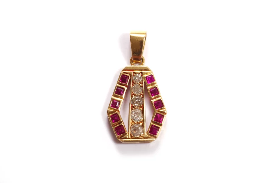 Ruby diamond pendant in gold