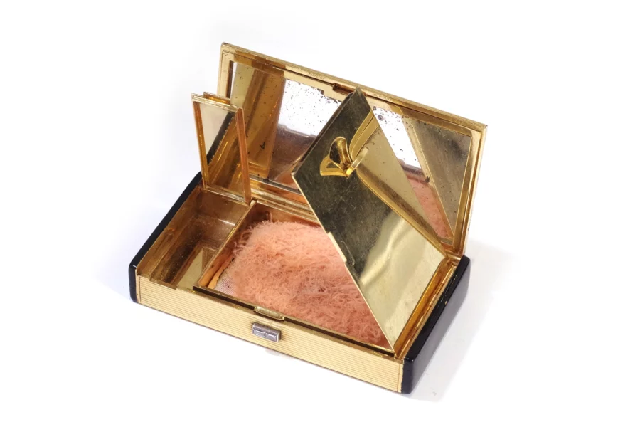 Cartier London gold powder case