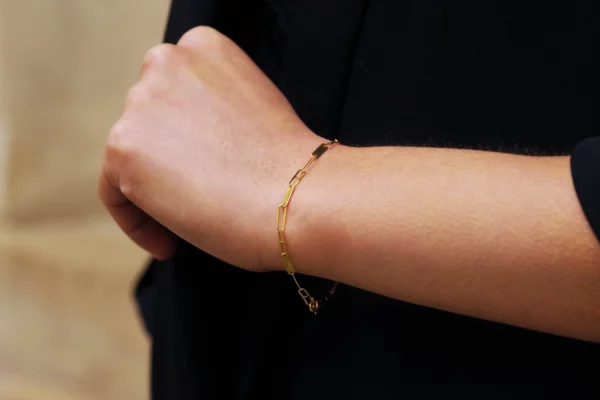 Vintage thin gold bracelet