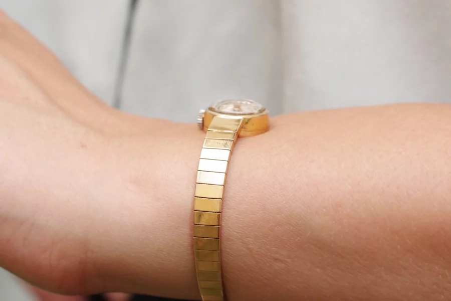 18k gold lady watch