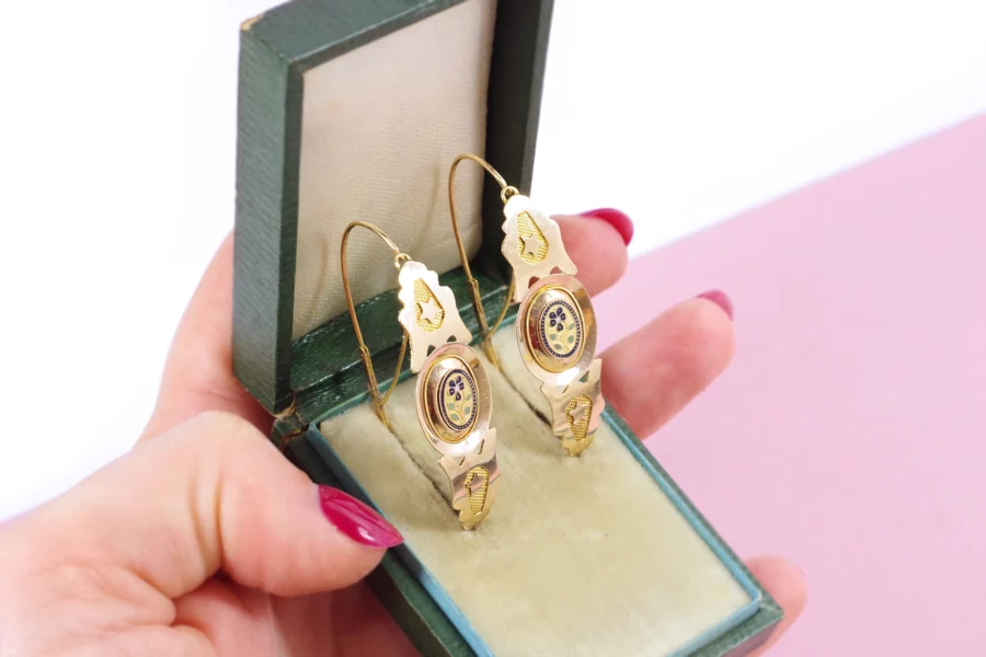 antique poissardes earrings Sardaigne
