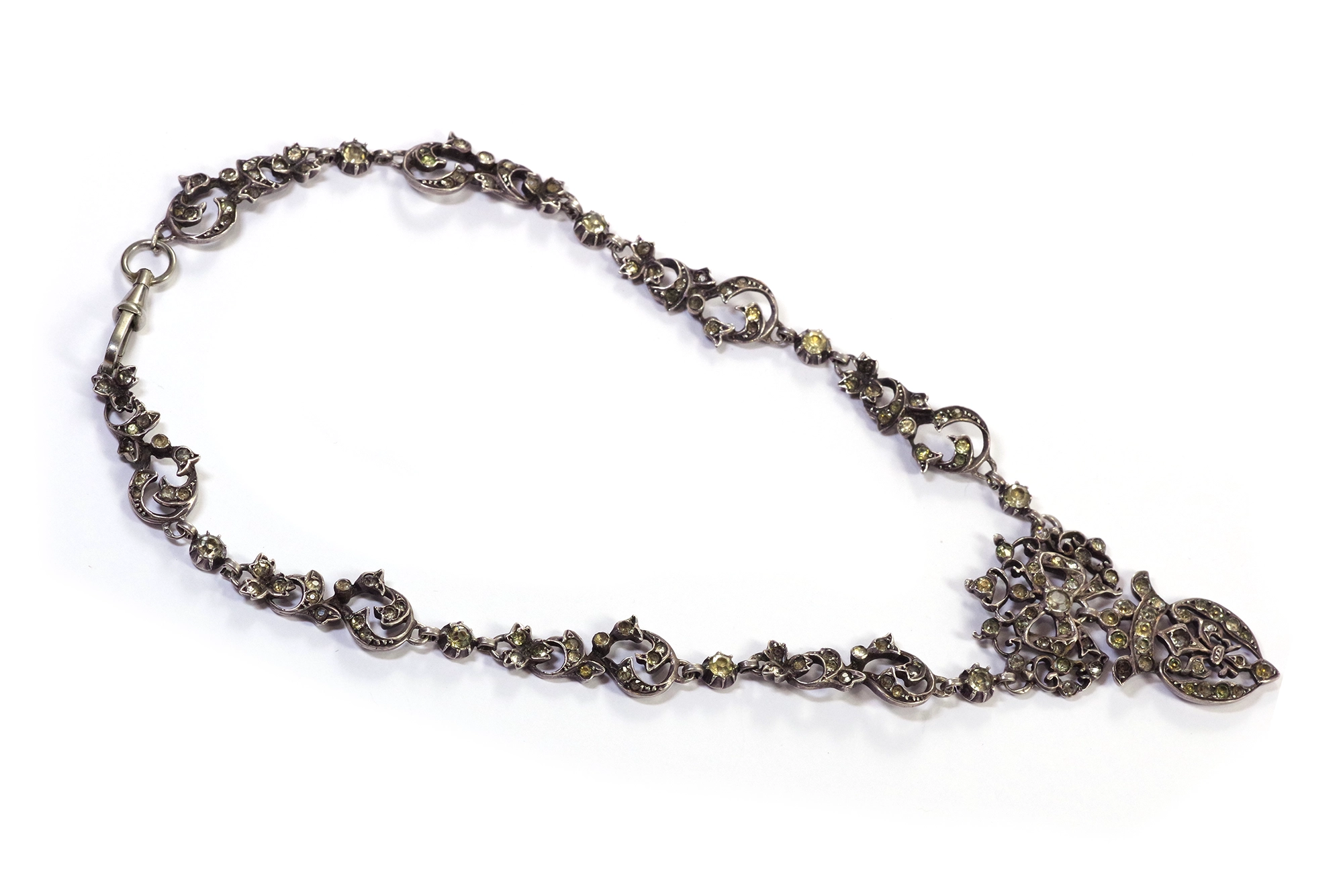 French long necklace with enamel clasp – Maison Mohs