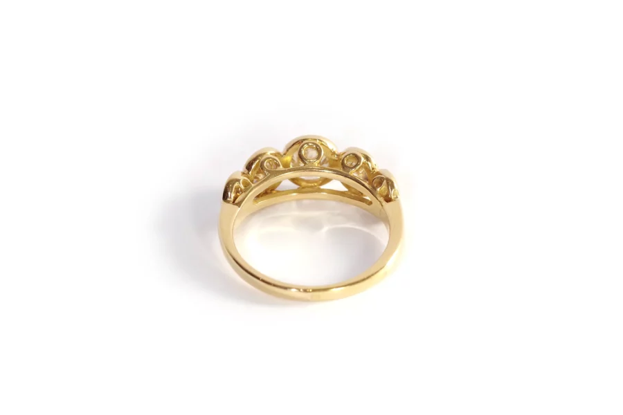 garter diamond ring in gold