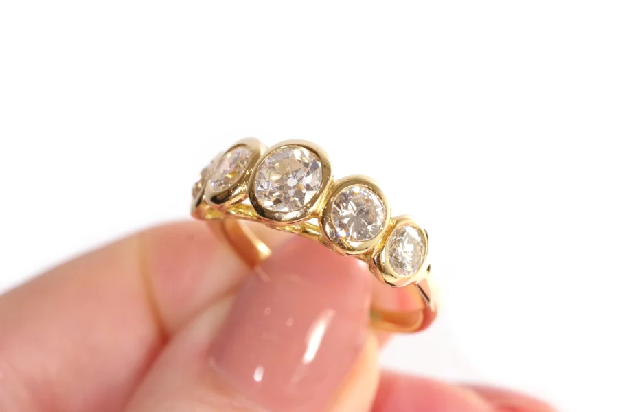 pre-owned diamond ring in gold