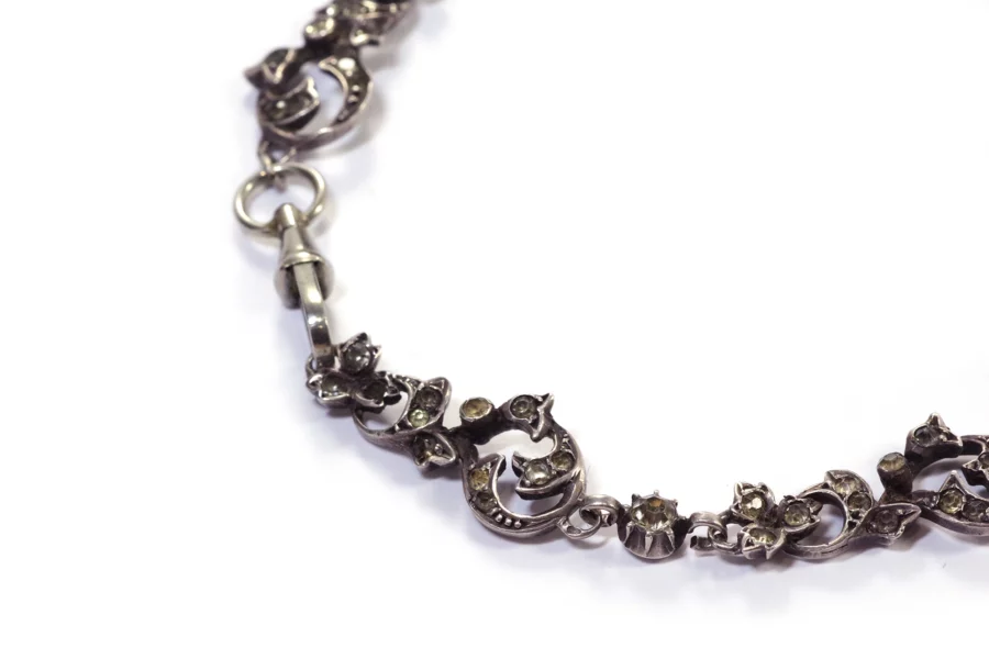 silver paste necklace