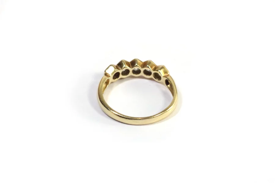 diamond gold ring 18k