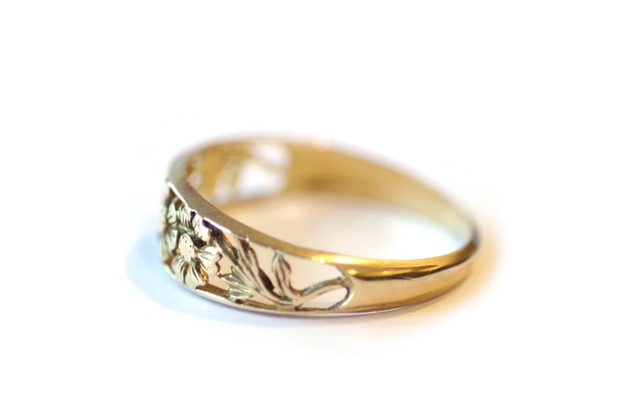 art nouveau flower ring in gold