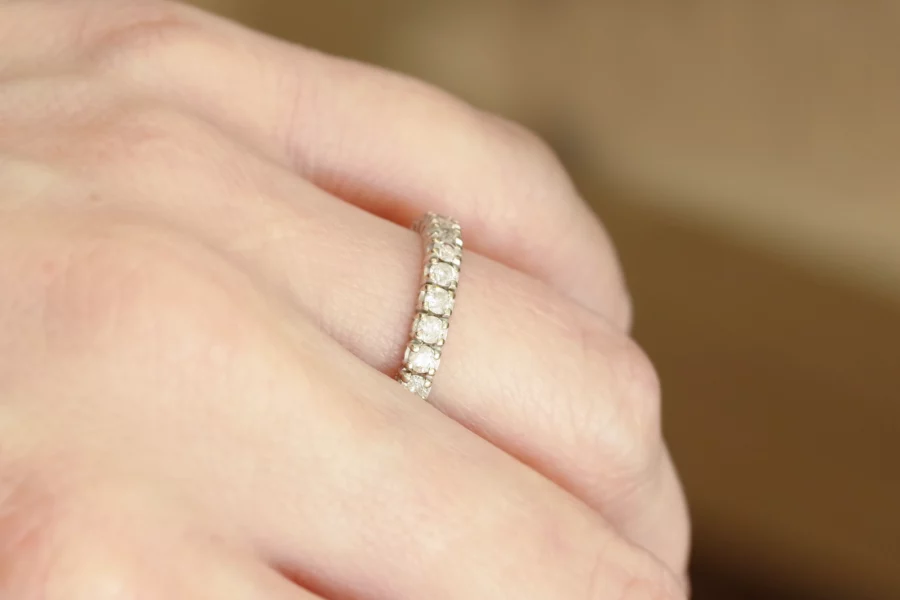 pre owned eternity diamond ring