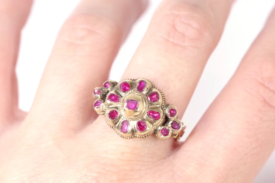 italian ruby 18th century ring