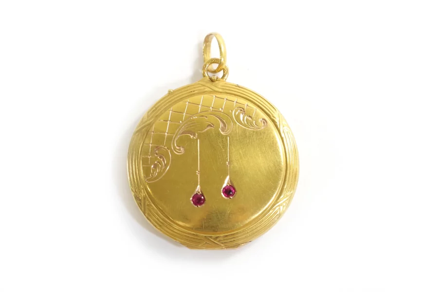 Garnet 18k gold locket pendant