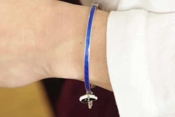 bracelet en argent émaillé bleu